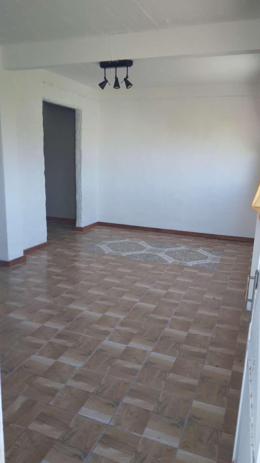 Casa en Santa Elena: en Venta · dueño directo · 2 dorm · cochera · 300 m² de lote - Imagen 4