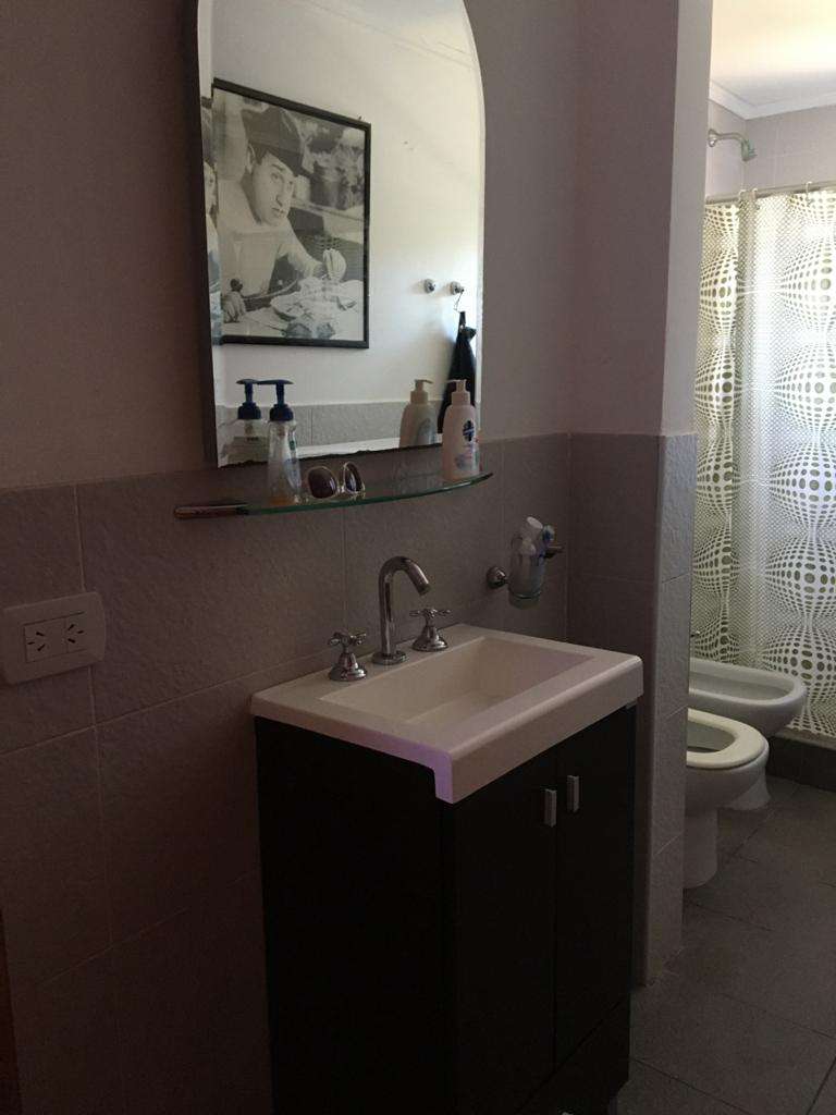 Casa En Venta Con Local Comercial - Casa en Venta en Necochea con 4 dorm., 5 amb., 200 m2 cubiertos y 225 m2 totales - imagen 11