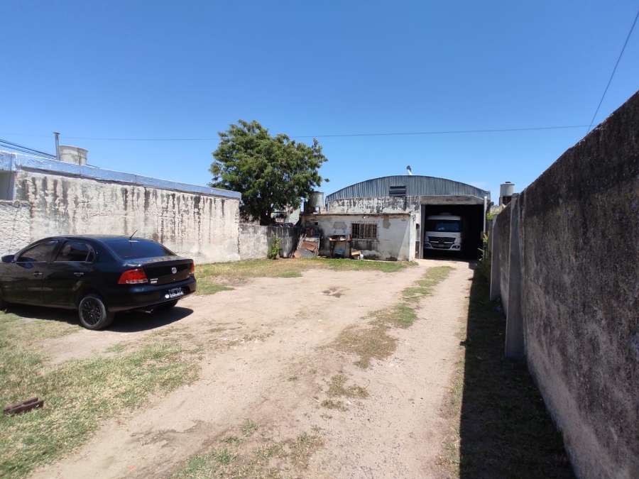 En Venta Galpon - Galpón en Venta en Río Cuarto con 114 m2 cubiertos y 290 m2 totales - imagen 2