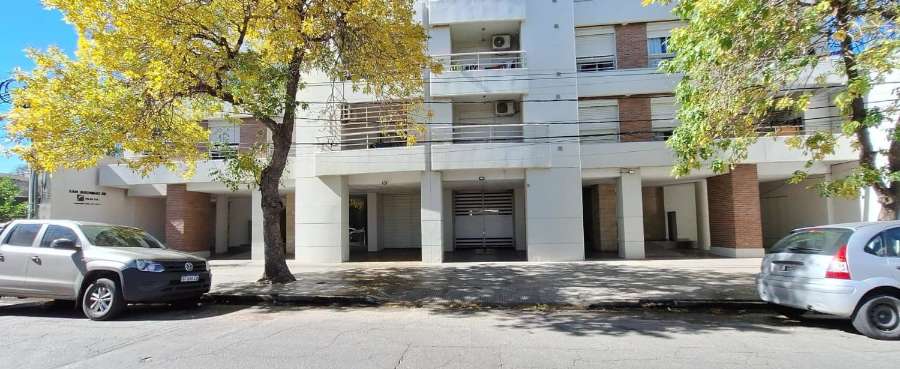 Espacio de Cochera en Venta - Edificio Pilay - Imagen 1