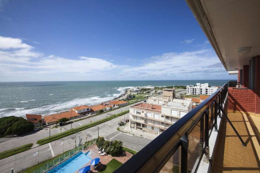Depto 2ambientes paar 4 personas frente al mar - Imagen 1