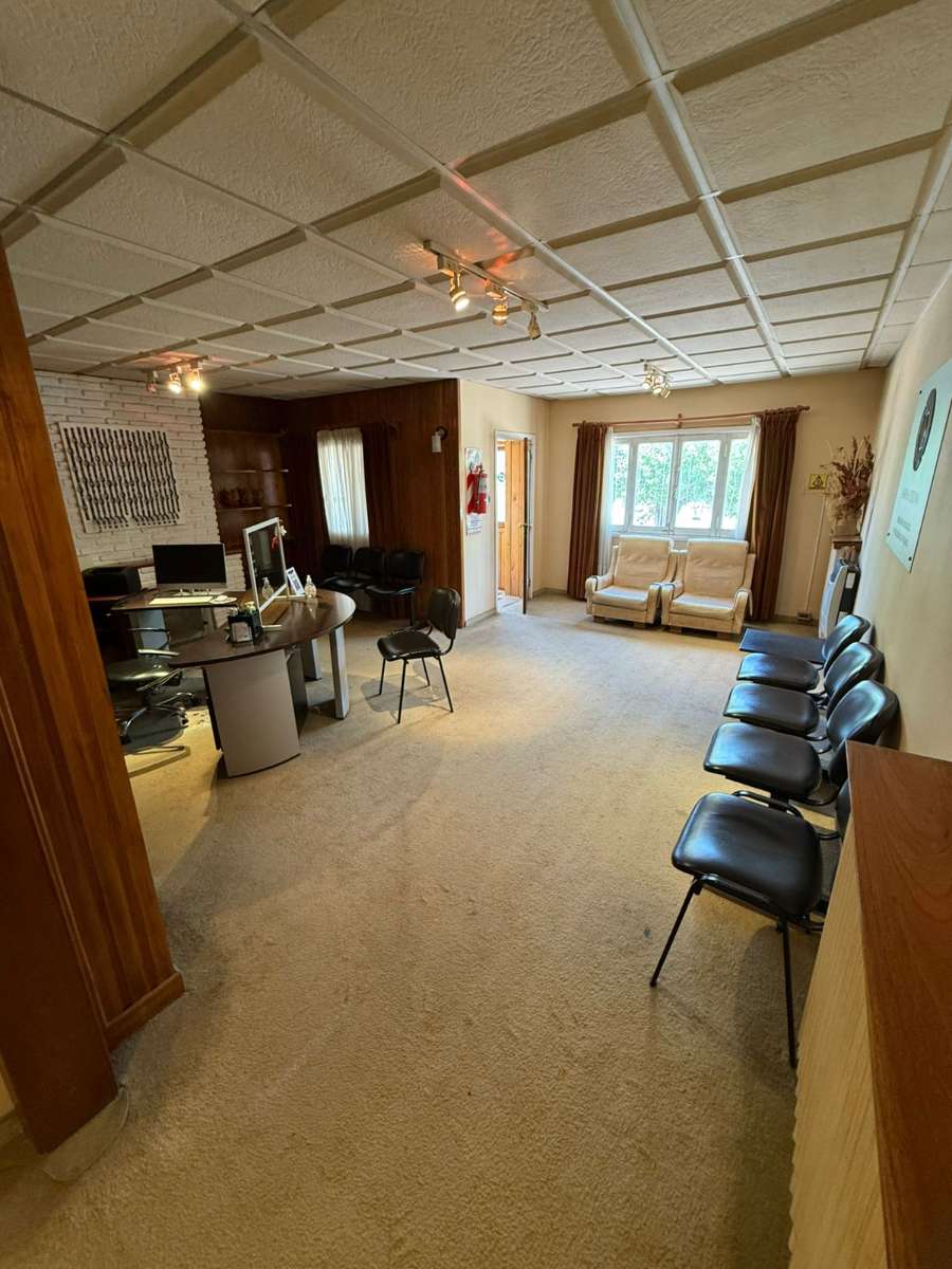 Vendo Casa Pleno Centro Rio Gallegos - Casa en Venta en Río Gallegos con 3 dorm., 6 amb., 178 m2 cubiertos y 300 m2 totales - imagen 12