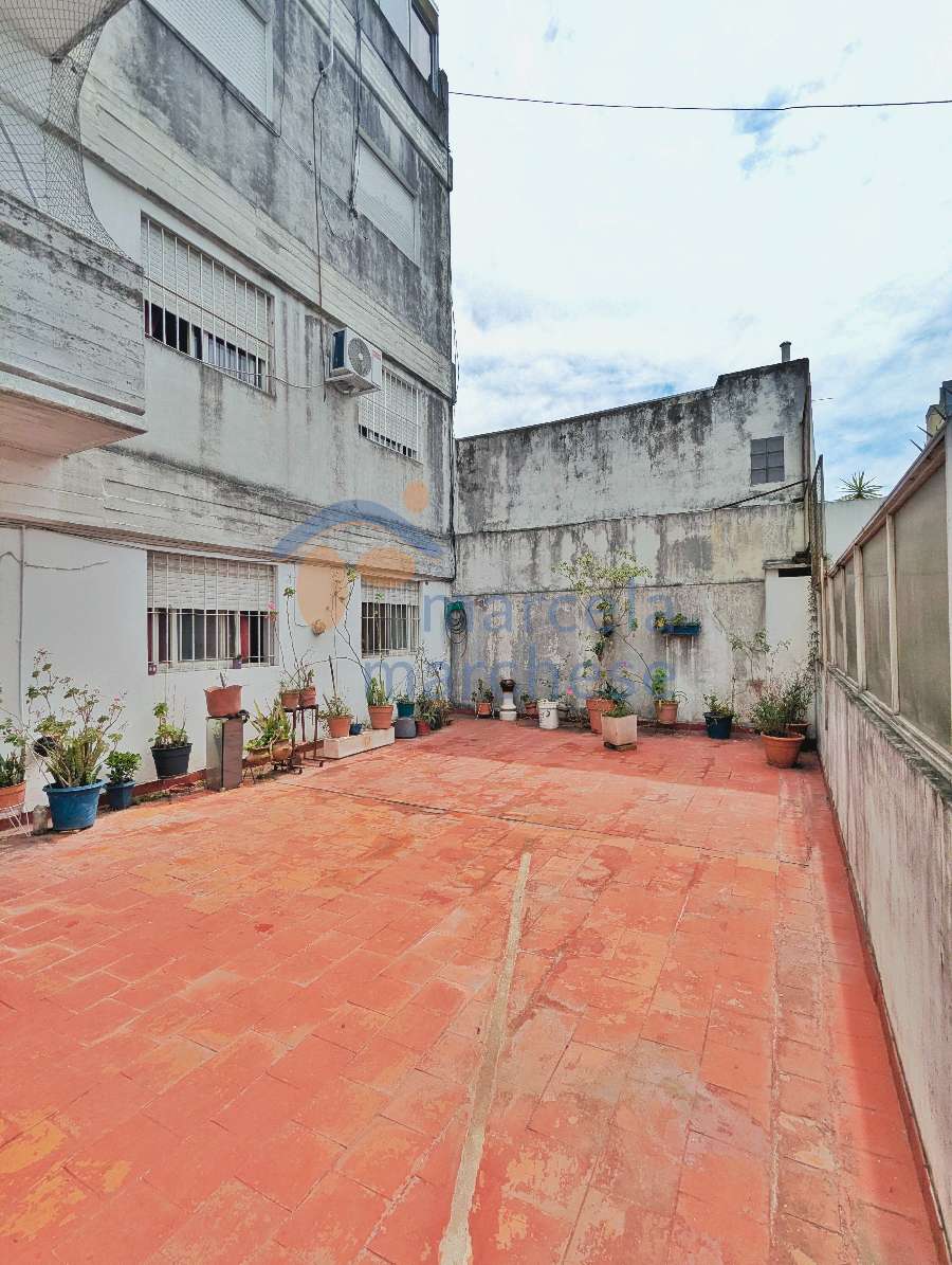 Departamento En Venta En Flores, Caba, Con Patio De 52 M Y Cochera Cubierta - Departamento en Venta en Flores con 2 dorm., 3 amb. y 60 m2 cubiertos - imagen 18