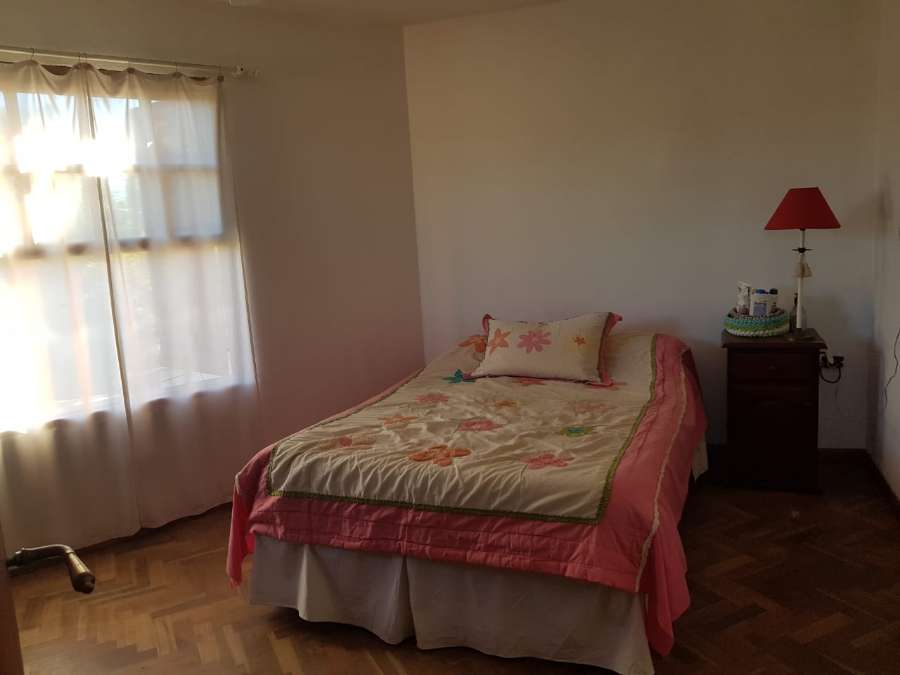 Casa En Venta En Ro Cuarto, Crdoba, Con 3 Dormitorios Y Cochera Para 2 Vehculos - Casa en Venta en Río Cuarto con 3 dorm. y 250 m2 totales - imagen 4