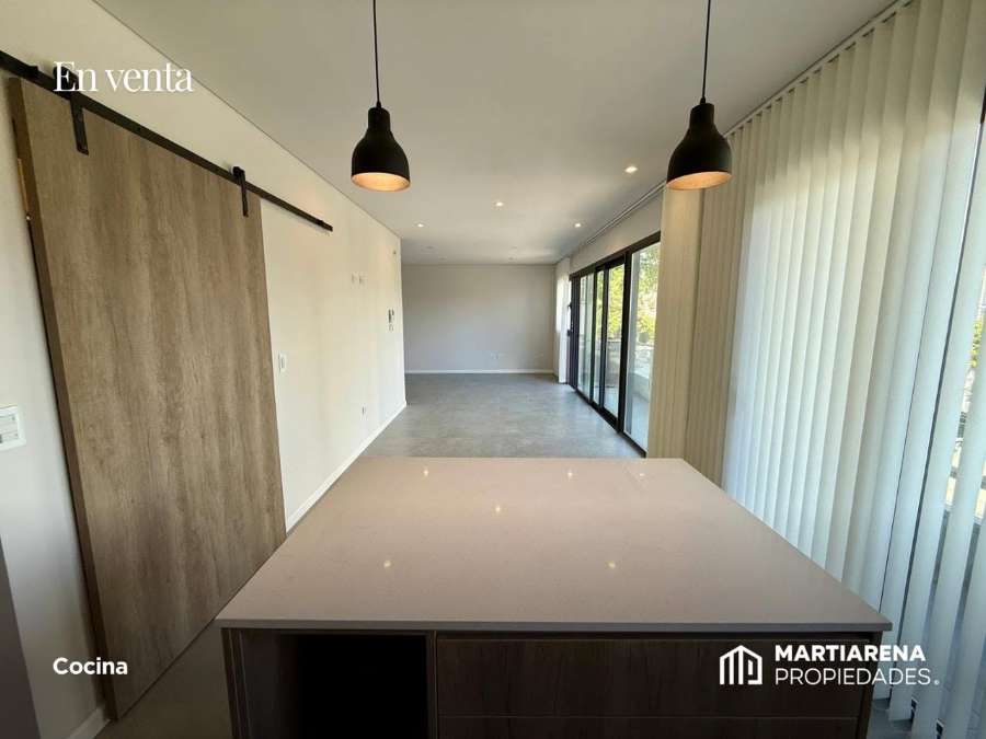 Departamento en venta en Mar del Plata, 4 ambientes con balcón y cochera - Imagen 2