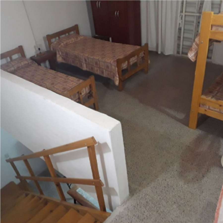 Casa En Alquiler Temporario En Bialet Masse, Crdoba, Con Pileta Y Cochera Techada - Casa en Temporario en Bialet Masse con 2 dorm., 4 amb., 100 m2 cubiertos y 300 m2 totales - imagen 8