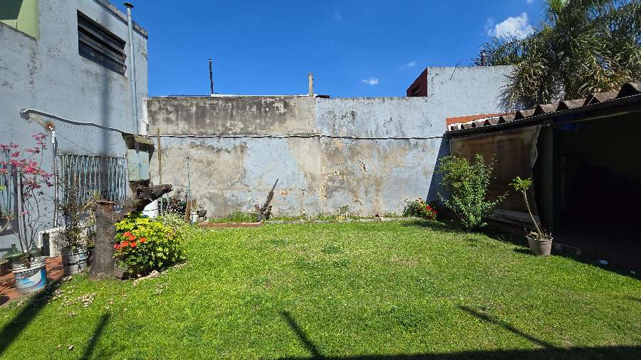 Casa en venta en Flores, CABA, con 2 dormitorios y cochera - Imagen 5