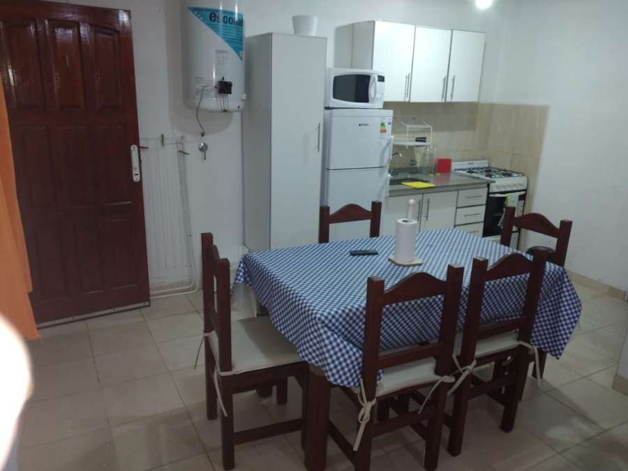 Departamento temporario en Mar de Ajó, Buenos Aires, 2 ambientes con patio - Imagen 4