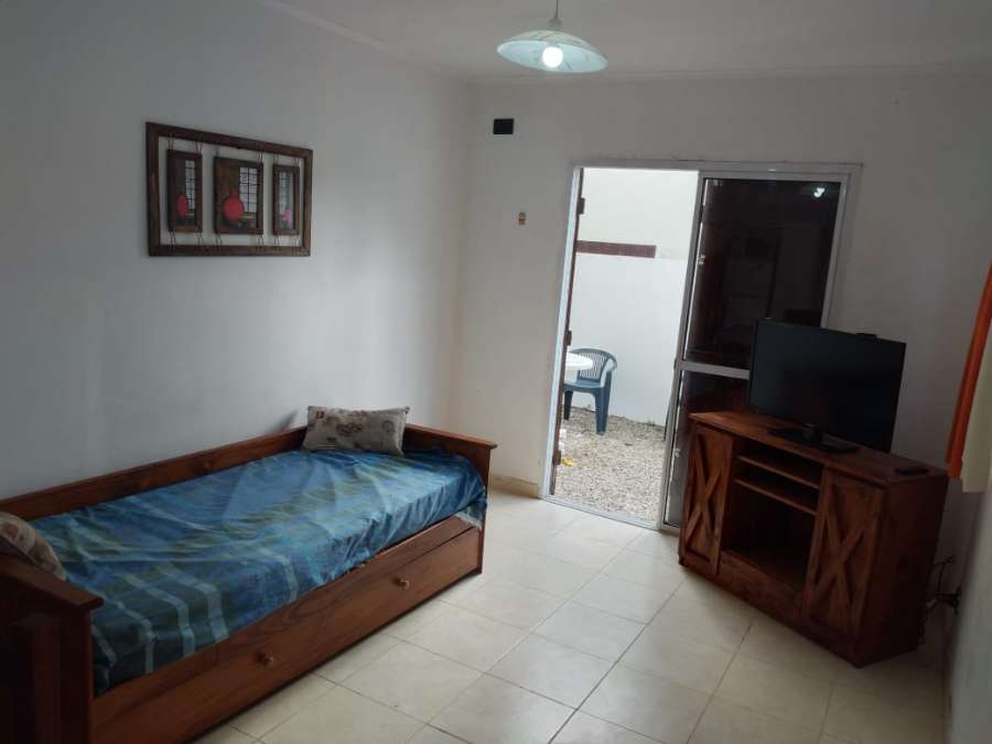 Departamento Temporario En Mar De Aj, Buenos Aires, 2 Ambientes Con Patio - Departamento en Temporario en Mar de Ajo con 1 dorm. y 2 amb. - imagen 9