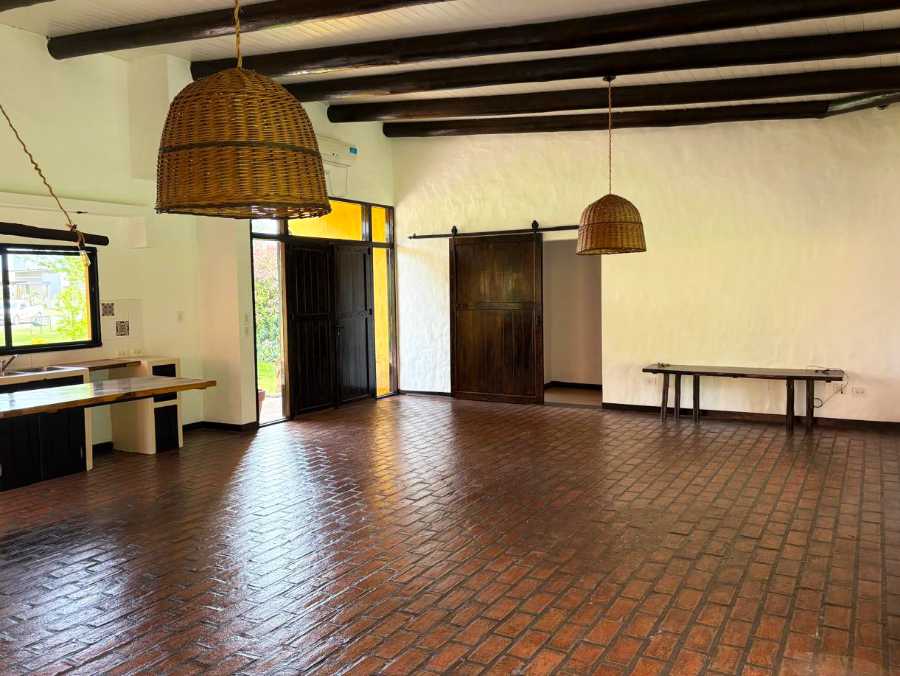 Casa En Alquiler En Pueblo Esther, Santa Fe, Con 2 Dormitorios Y 2 Baos - Casa en Alquiler en Rosario con 2 dorm., 6 amb. y 900 m2 totales - imagen 6
