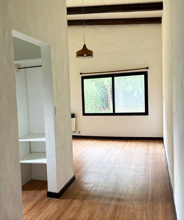 Casa En Alquiler En Pueblo Esther, Santa Fe, Con 2 Dormitorios Y 2 Baos - Casa en Alquiler en Rosario con 2 dorm., 6 amb. y 900 m2 totales - imagen 10