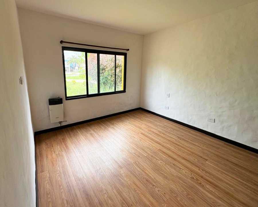 Casa En Alquiler En Pueblo Esther, Santa Fe, Con 2 Dormitorios Y 2 Baos - Casa en Alquiler en Rosario con 2 dorm., 6 amb. y 900 m2 totales - imagen 8