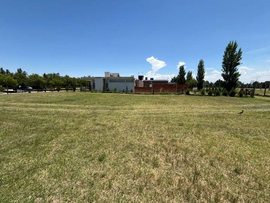 Casa en Venta en Río Cuarto · barrio privado · dueño directo · 879 m² de lote - Imagen 4