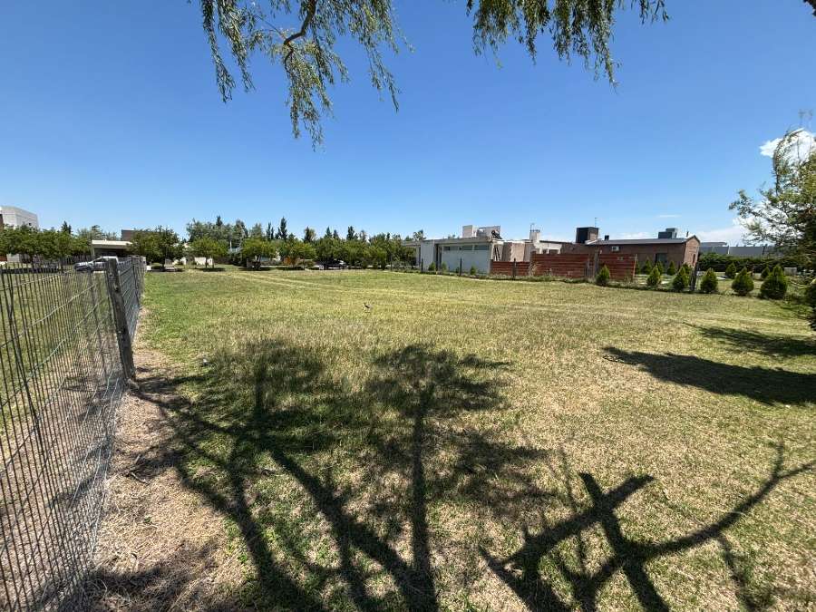 Terreno En Venta En Holmberg, Ro Cuarto, Con Escritura Inmediata - Terreno en Venta en Río Cuarto con 879 m2 de terreno - imagen 5
